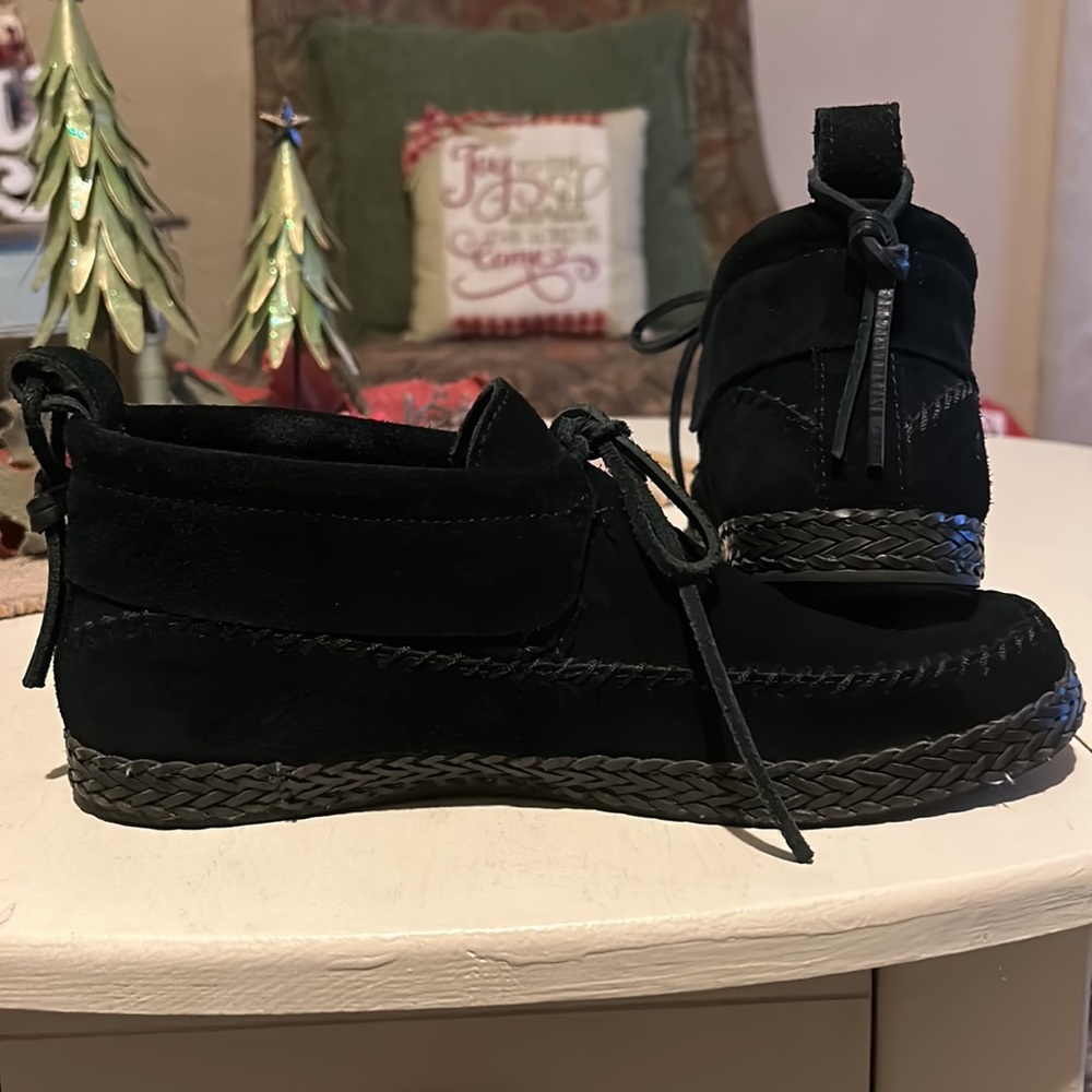 UGG BOOTS - Picture 3 of 6